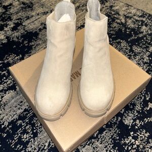 Steve Madden Cream Ankle Booties